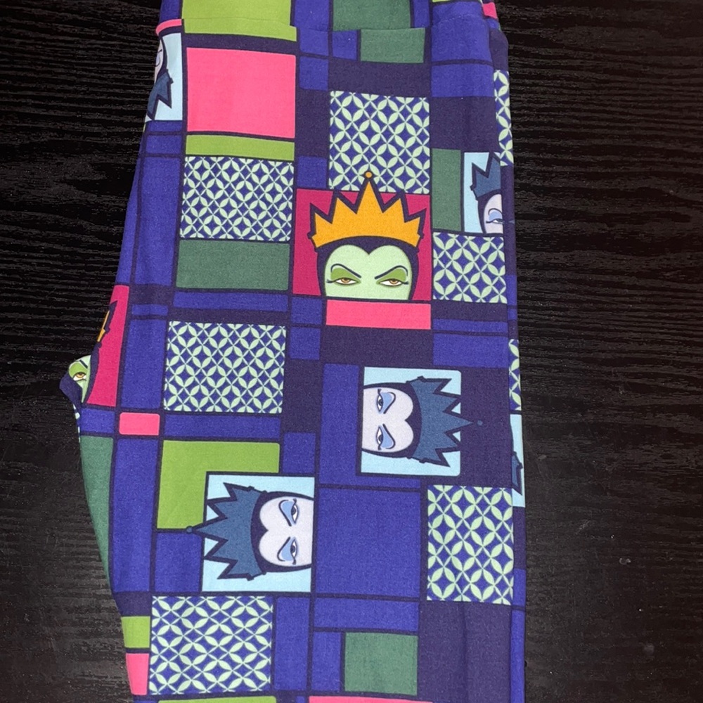 New LULAROE Disney Evil Queen leggings size TC (tall and curvy)